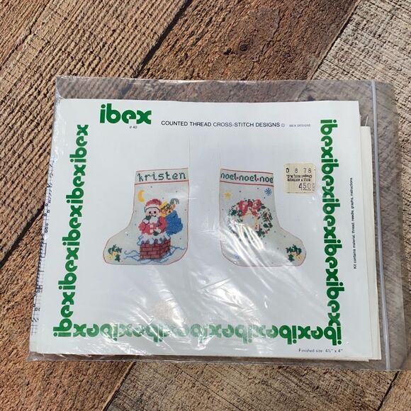 Counted Cross Stitch KIT  4" CHRISTMAS STOCKINGS Santa and Wreath - Picture 3 of 4